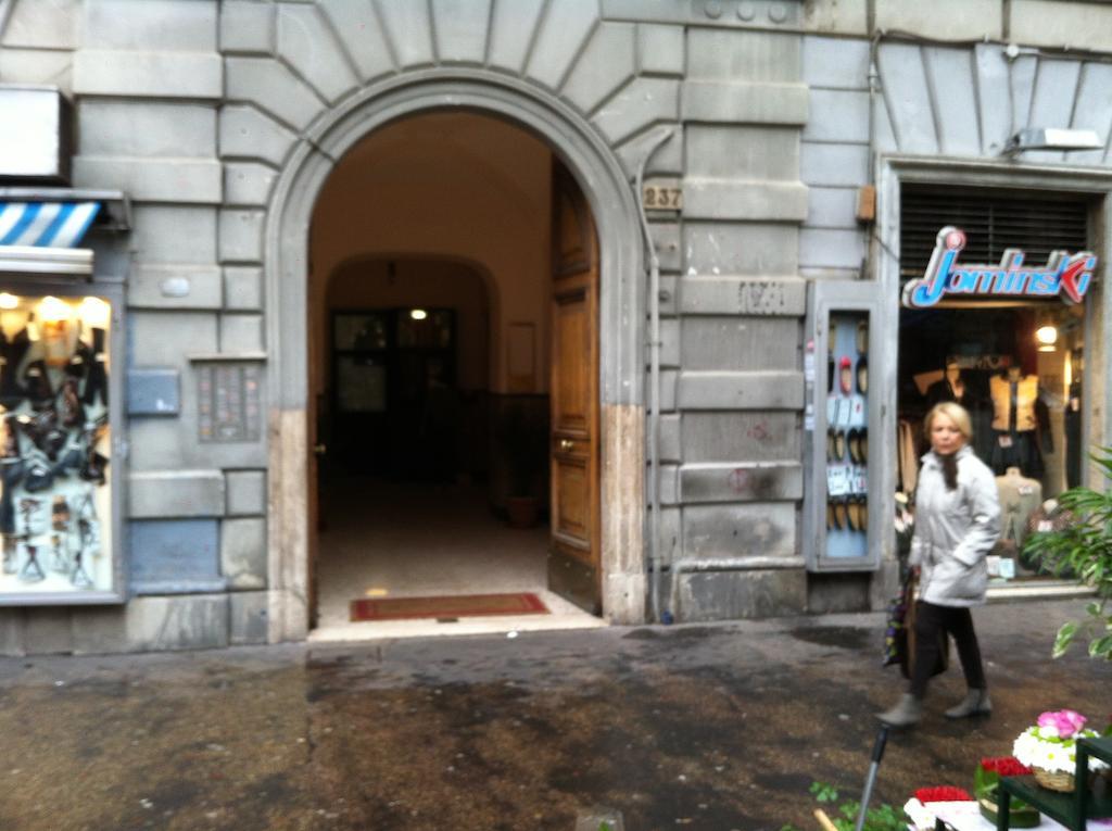 Giulio Cesare Imperatore Rome Buitenkant foto